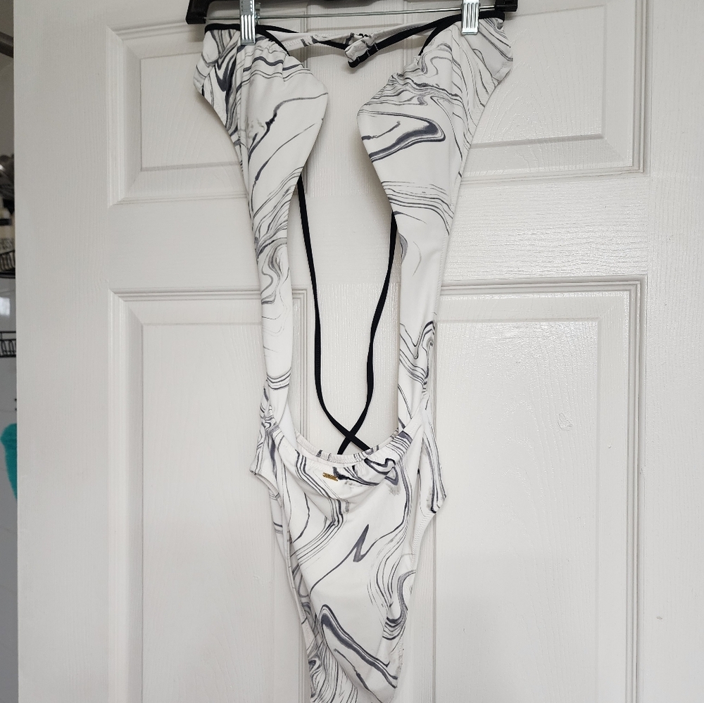PINK White and Black Marble Print Swimsuit Size M